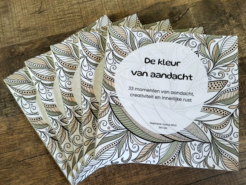 Kleurboek-01 Kleurboek De Kleur van Aandacht Stephanie Joyous Mind Zen Isle
